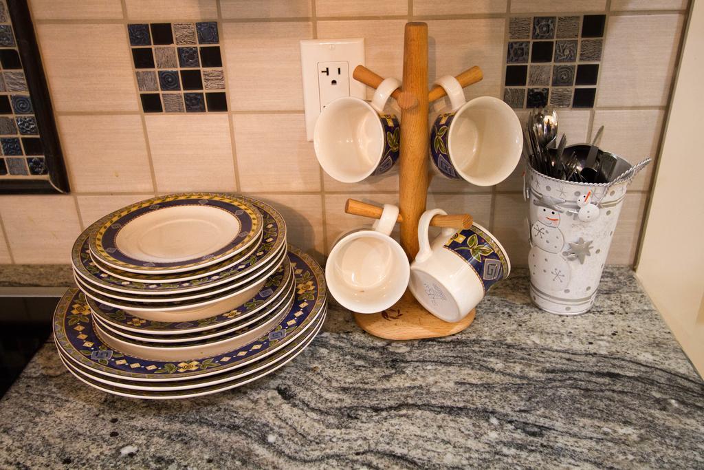 فندق Feng Lu House ريتشموند، كولومبيا البريطانية المظهر الخارجي الصورة